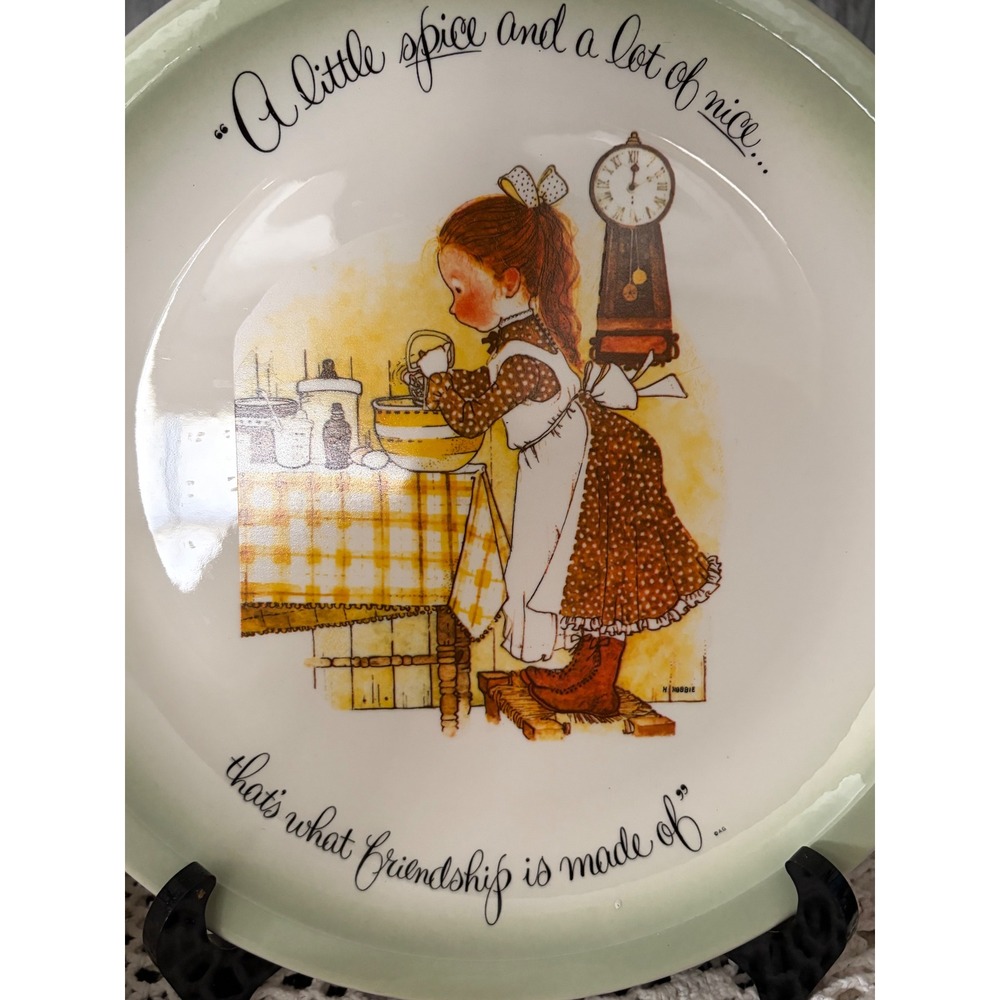 Vintage Holly Hobbie 1972 Friendship Collector Plate American Greetings Green - Picture 6 of 9